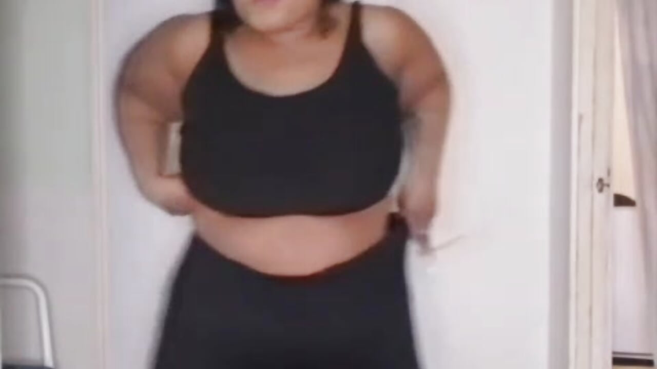 There are 2 things you shouldn’t mix 🤣😈 - CurvySashia adlı kamera modelinin videosu