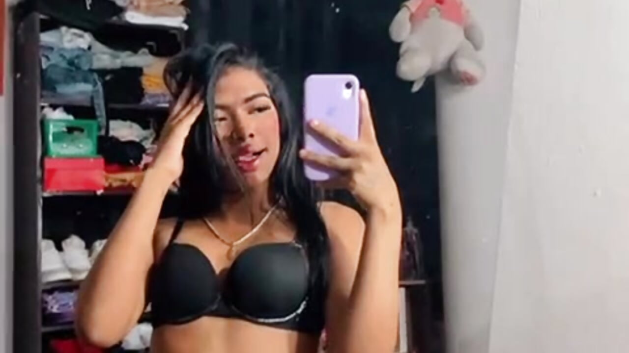 Love me!!!💖 - video kassyStone_ kameramallilta