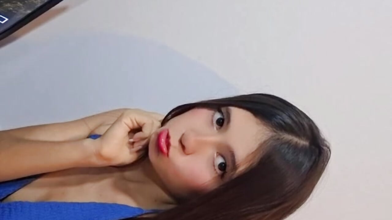 Sensuality in my breasts🍒😍 - วิดีโอโดย tiny__dolly โมเดลแคม