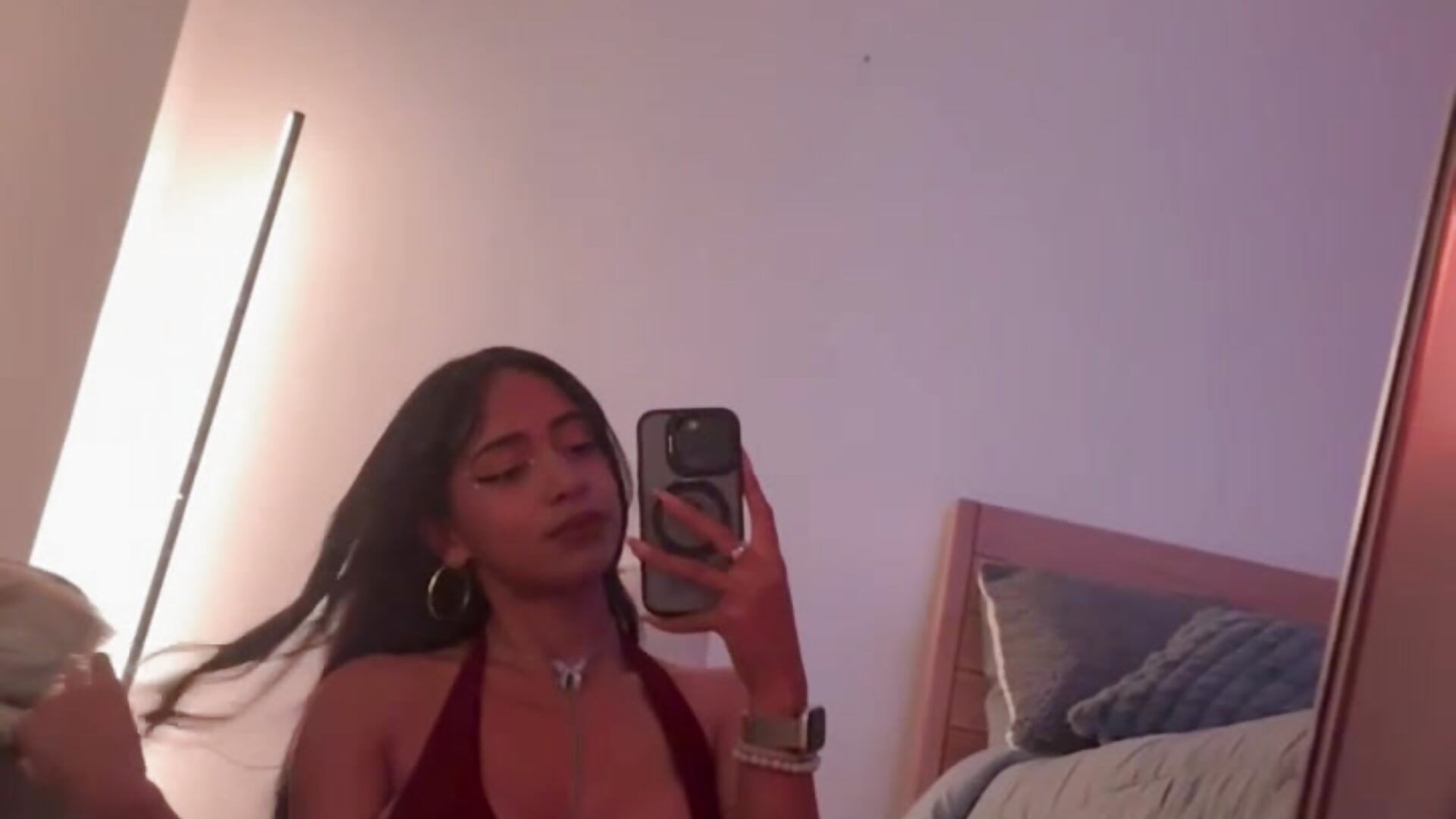 I'm live 🔥 Connected, pampering and ready for you 😘💖 – video od webkamerové modelky karinnixx