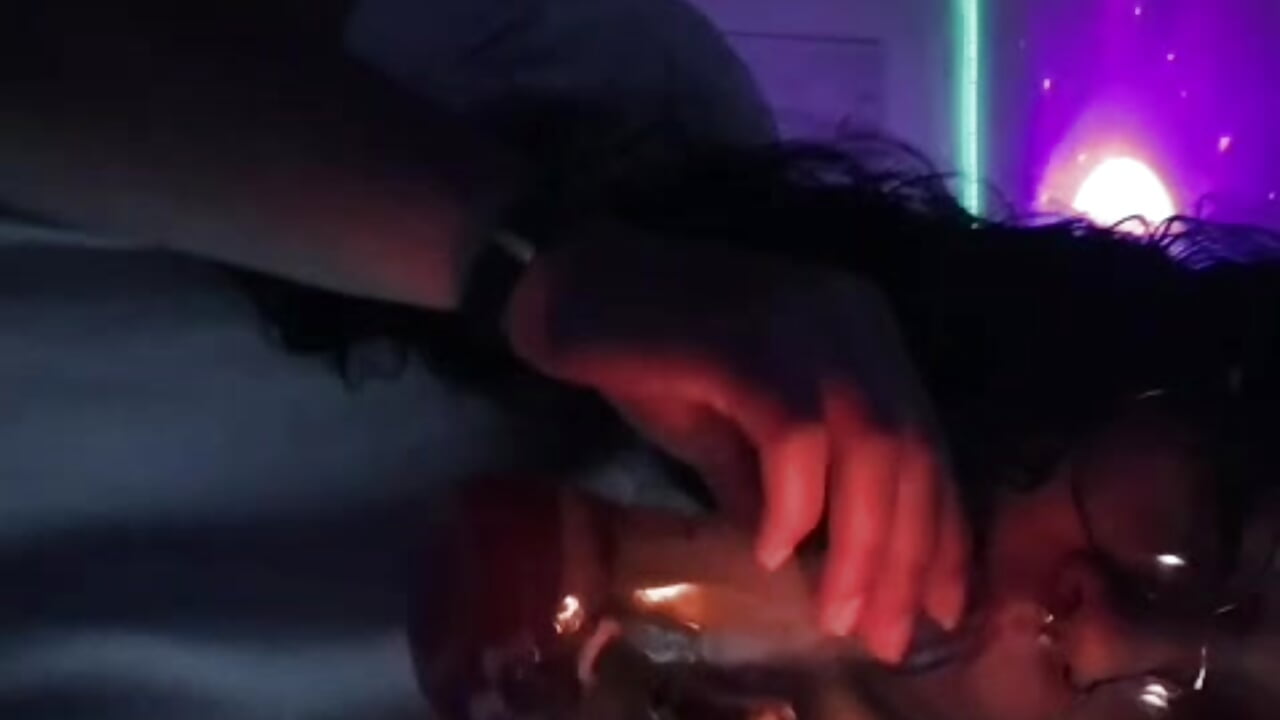 1000337189 - vídeo de Black_Tara modelo de câmara