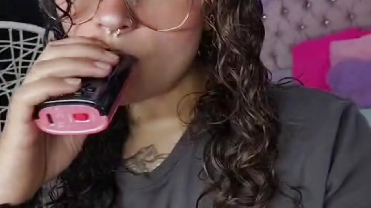 WhatsApp Video 2026-03-09 at 9,14,07 PM – видео вебкам-модели Black_Tara