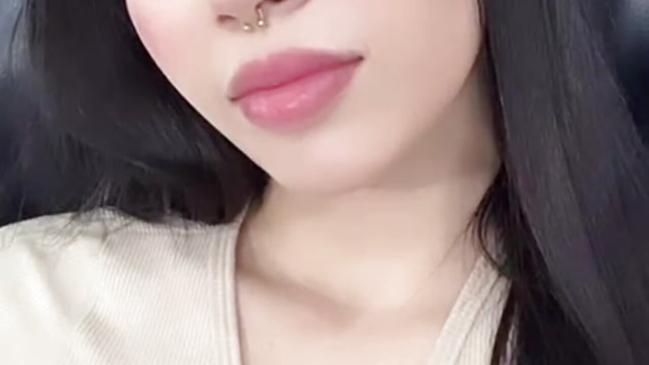 kiss for you - video di kate_morgann modella di cam