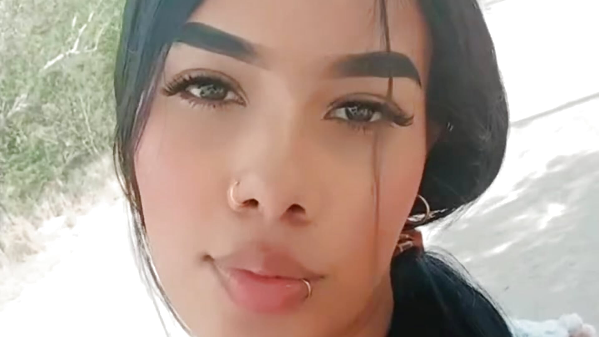 I love that my hair touches the gentle wind - video của người mẫu cam CandyLips_4