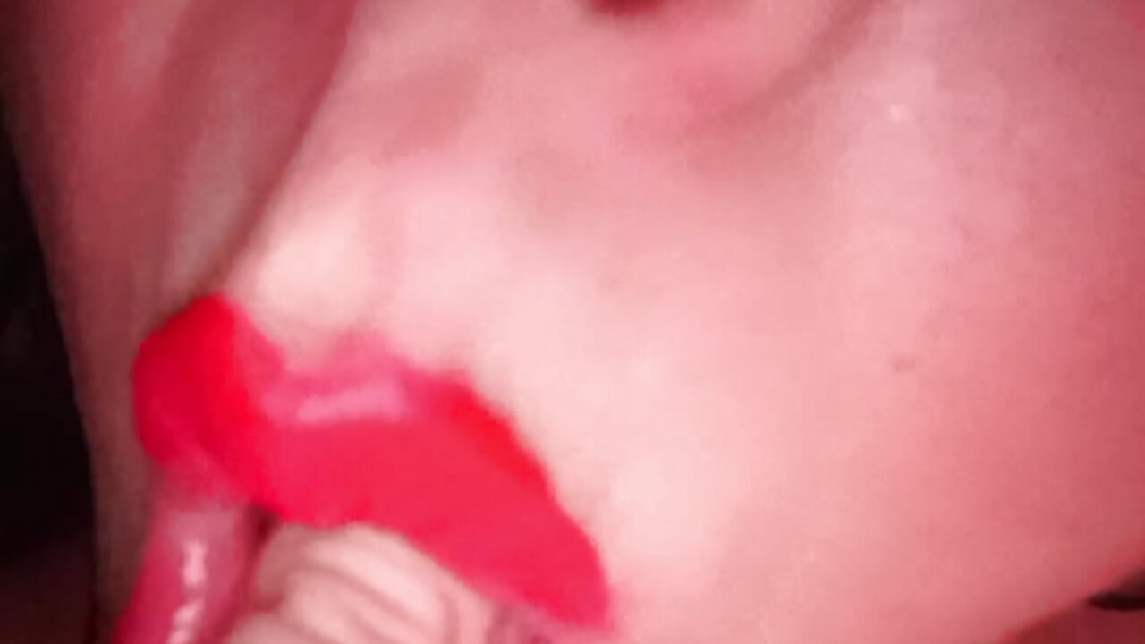 Soy fanática de los RICOS GLANDES y FRENILLOS..mmm y me chupo el dedito imaginando que es tu POLLA - video di MORBOSITAXXX modella di cam