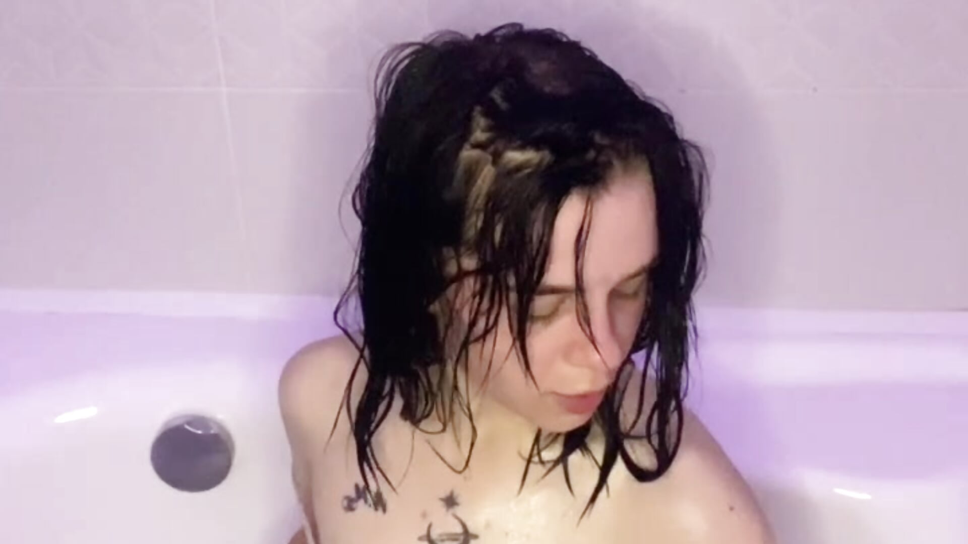 bath time - vidéo du modèle de showcams BabyMariaXo