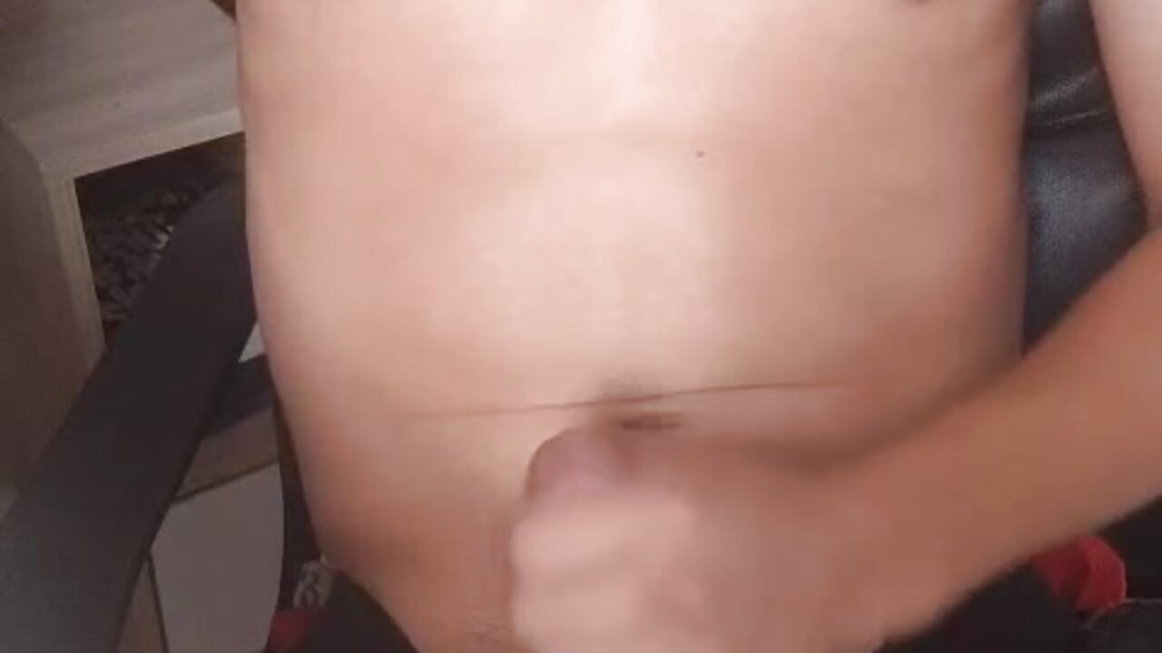 PELUDITO Y CON 🥛 - video av andrwerotic cam model