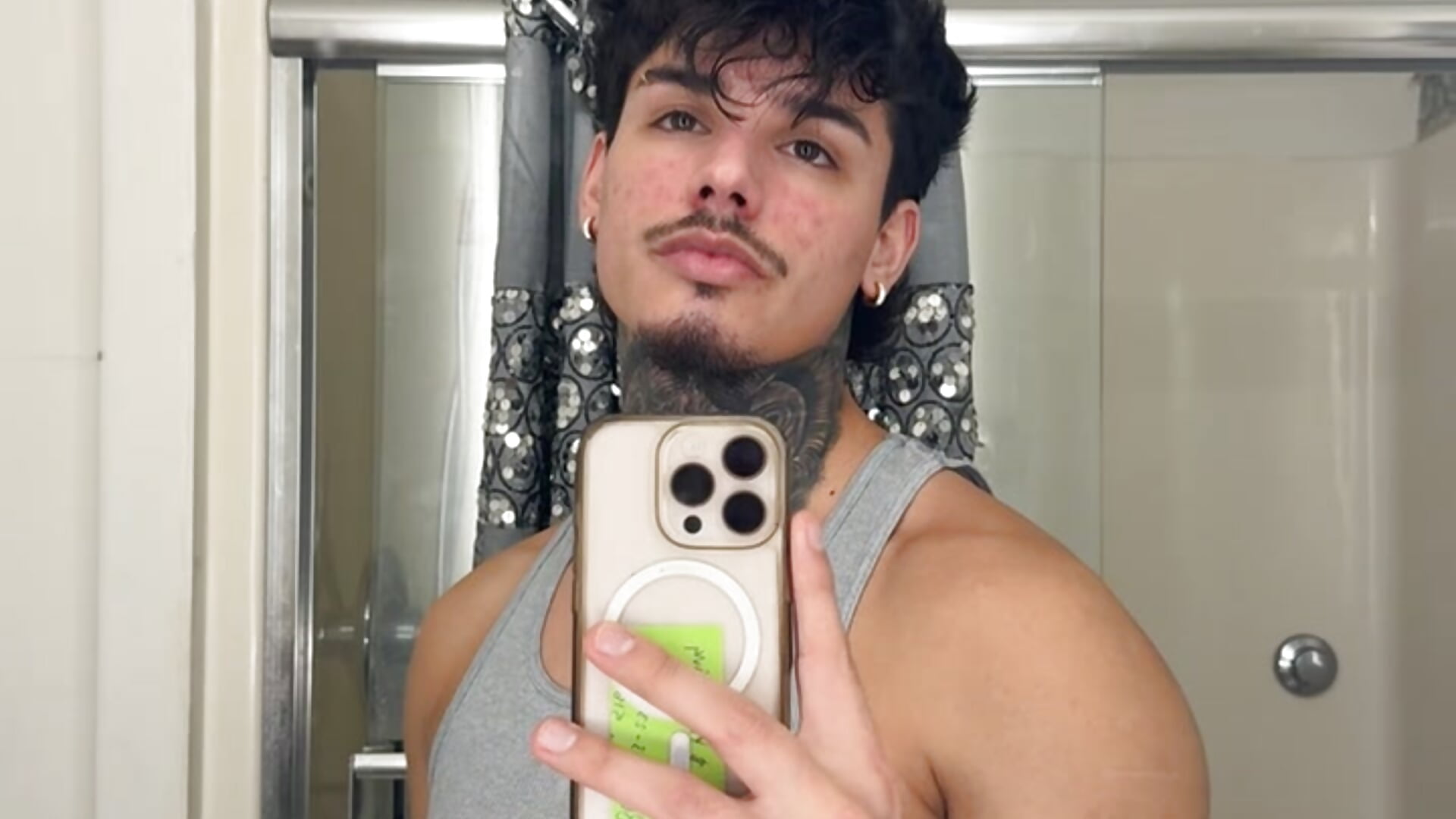 Just a Taste 😏 – video od webkamerové modelky BigGXXX