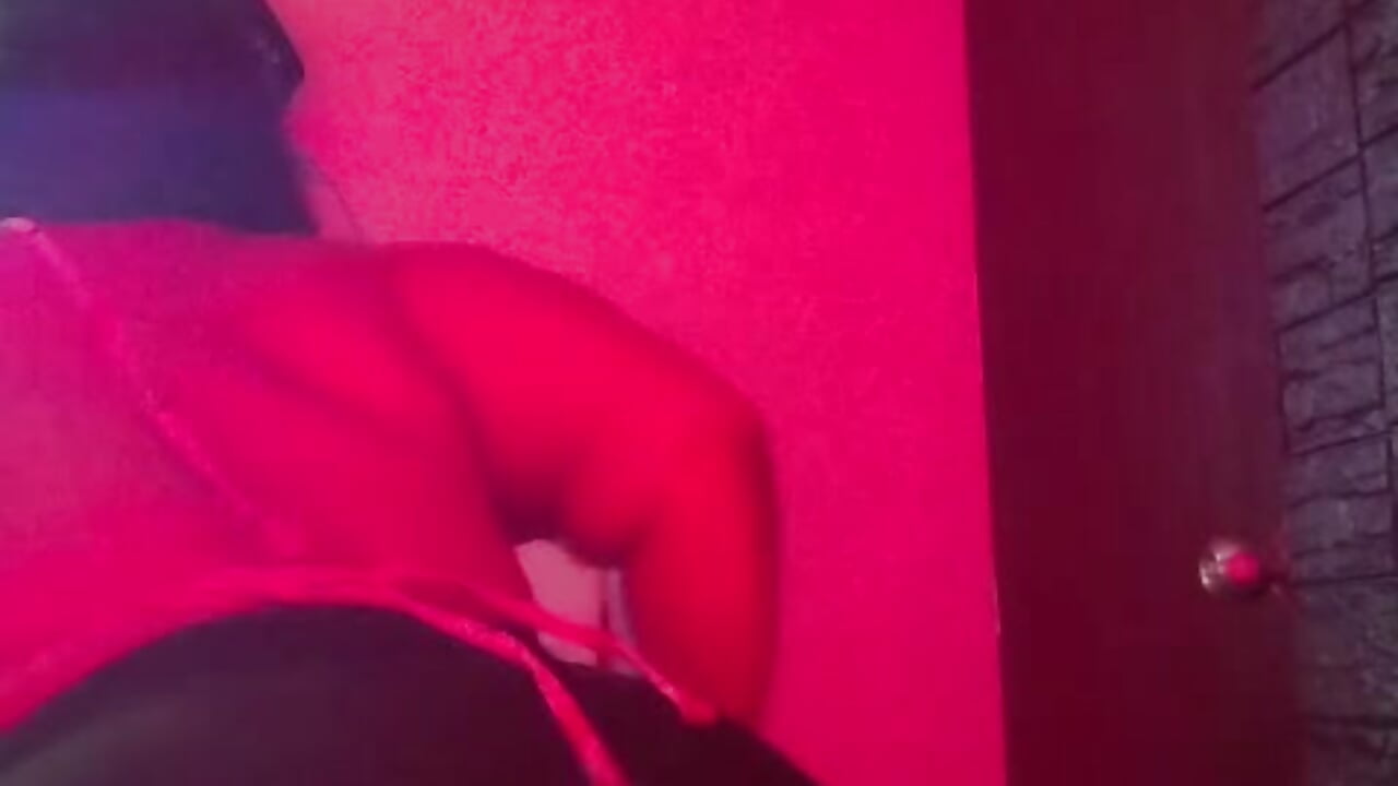 I love dancing twerking on top of you baby🍑🥵🔞🍆 - video by dark_empire_BDSM cam model
