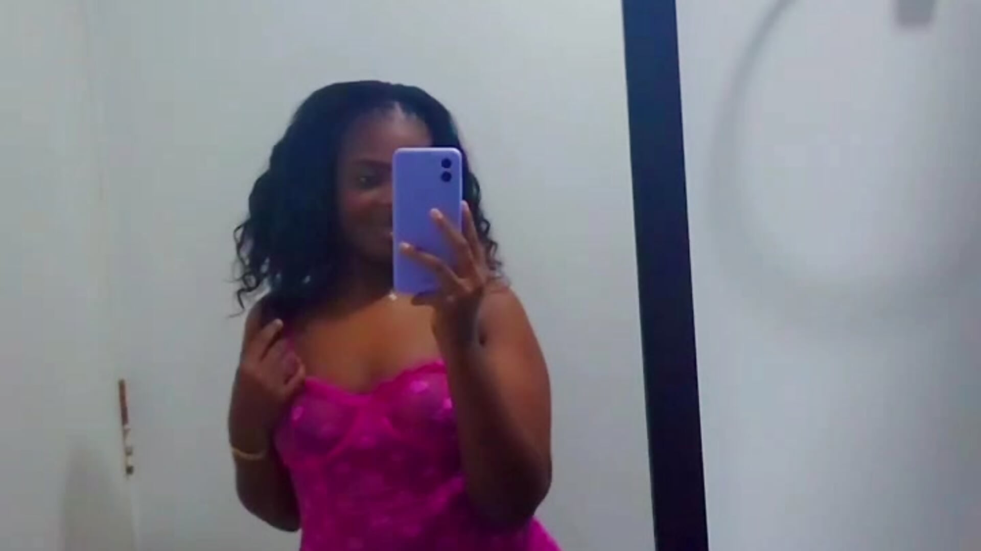 Pink - video by carlota_swann cam model