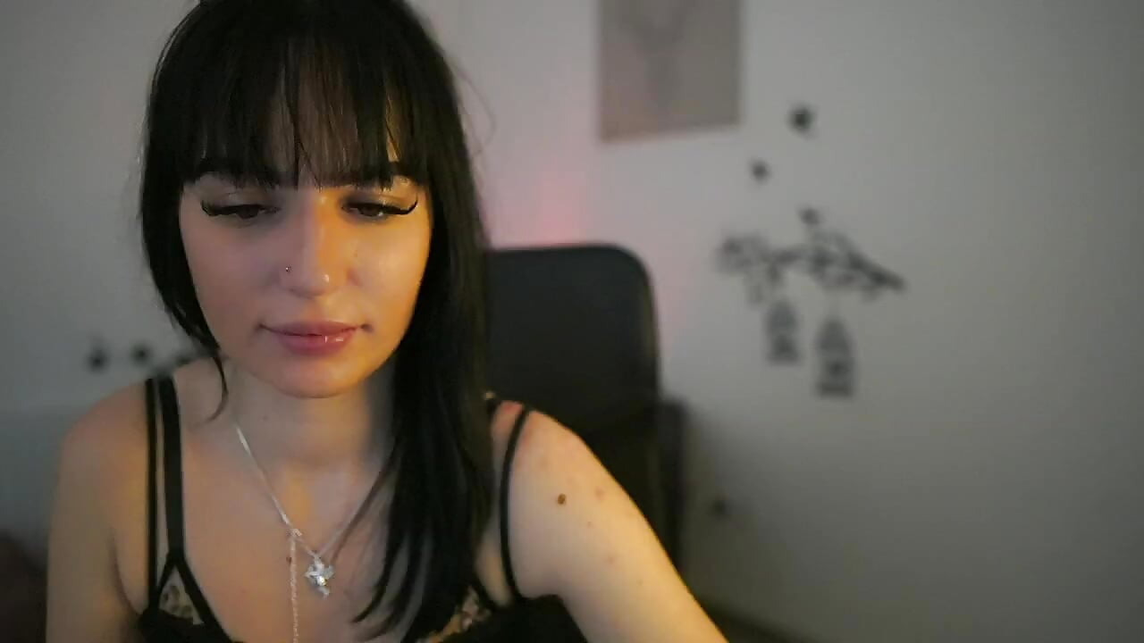 Public strip :) – video modela na kameri Shiningstarnew18