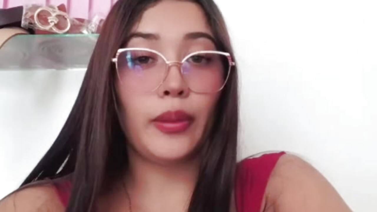 i am - video by lisbethorney18 cam model