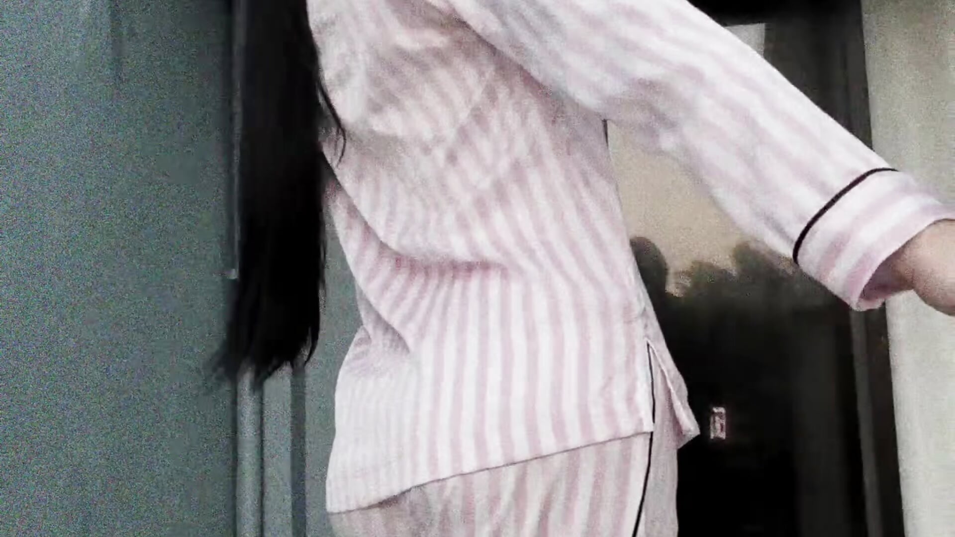 094385e1af6f438abc59a5b917dd2811 - vidéo du modèle de showcams Elyshunter099