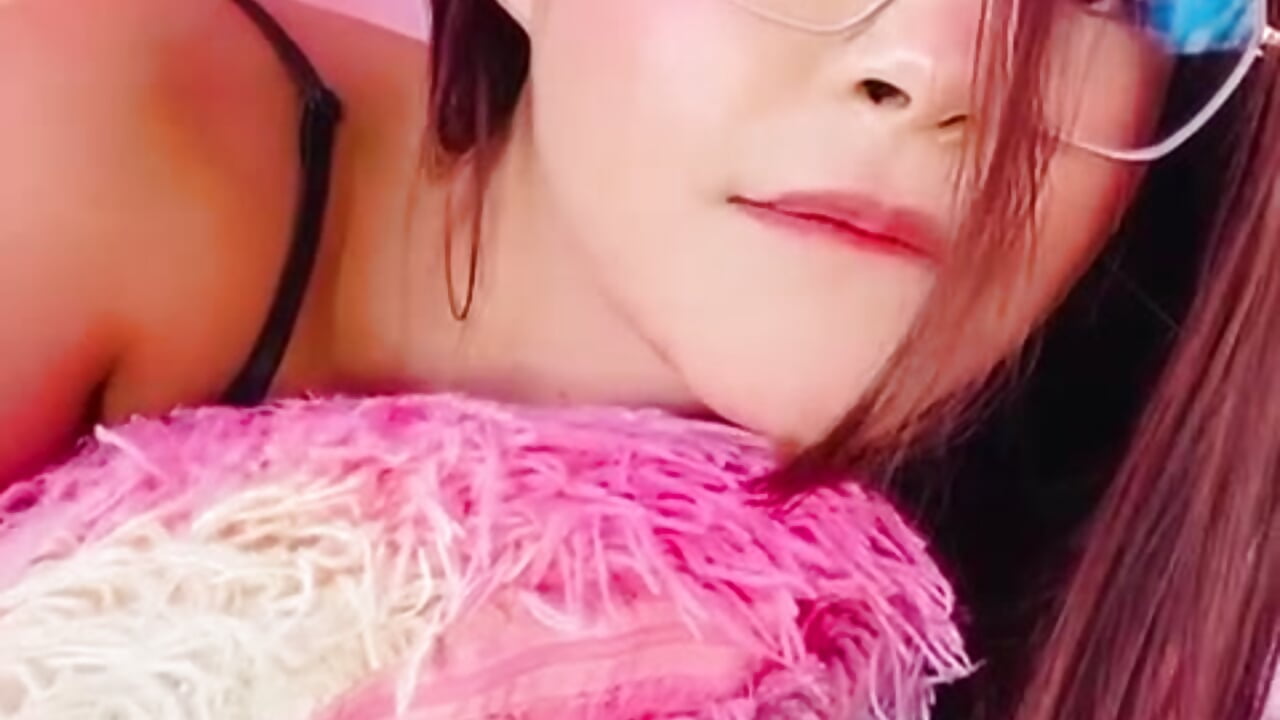 <3– Cherry_lune kameramodell videója