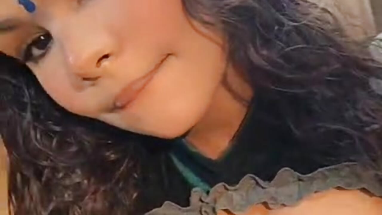 I look wild in green ♥ – video af yaazhinii cam-model