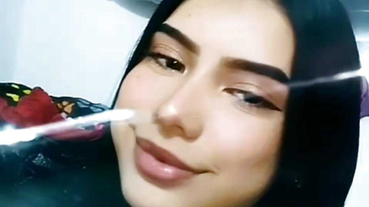 WhatsApp Video 2026-02-20 at 3,10,38 PM – video od webkamerové modelky Lili_Stone_