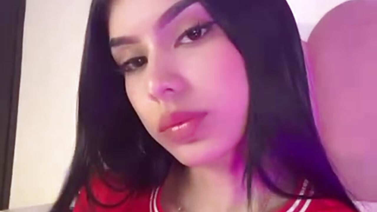 football day 🥰－カメラキャストのLili_Stone_の動画