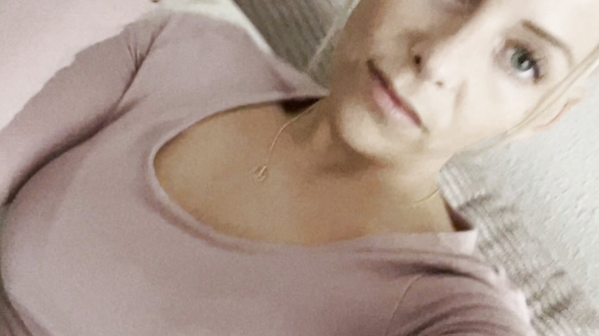 Hiii🥰 - วิดีโอโดย emily-becker22 โมเดลแคม