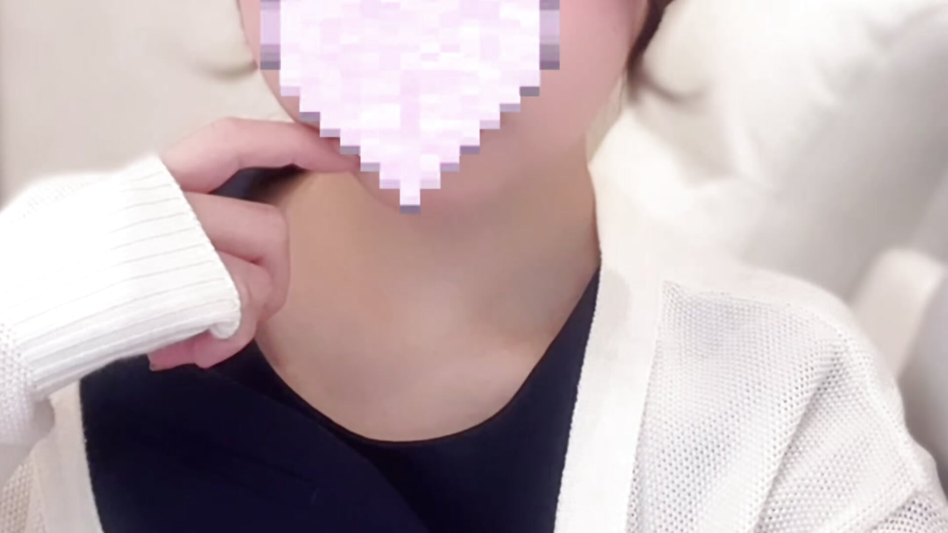 01E39A5A-C60F-46D5-883A-F56CF430A586 - Vídeo de LALAchannel, modelo de vídeos