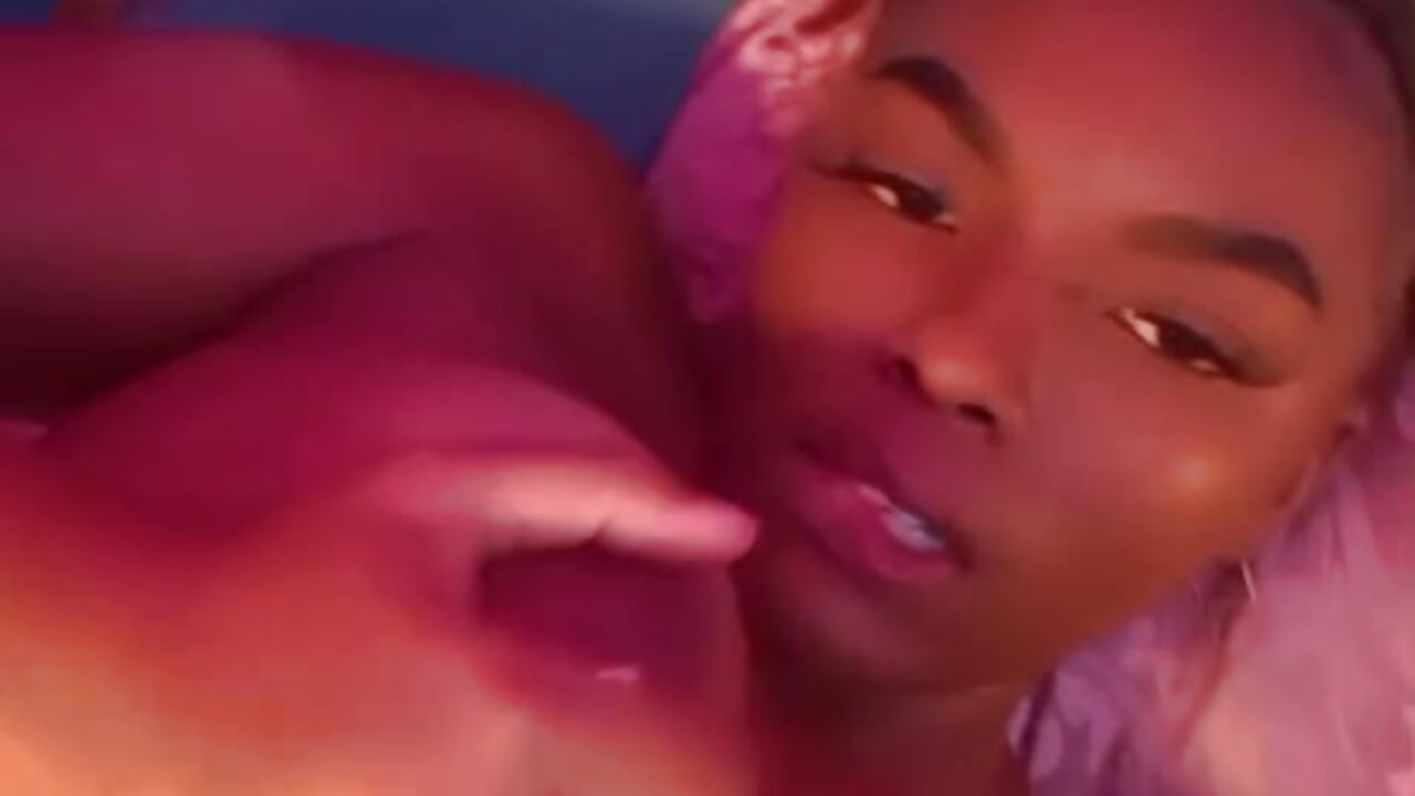 mmmm i whant cum 😏🥵 - video oleh salem_rosee kamera model