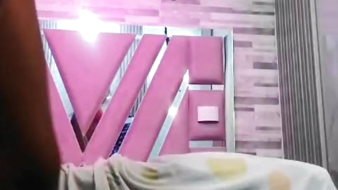 Smalltits - vídeo de salem_rosee modelo de câmara