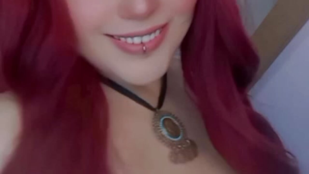 its me - відео від вебкаммоделі LucyCold_