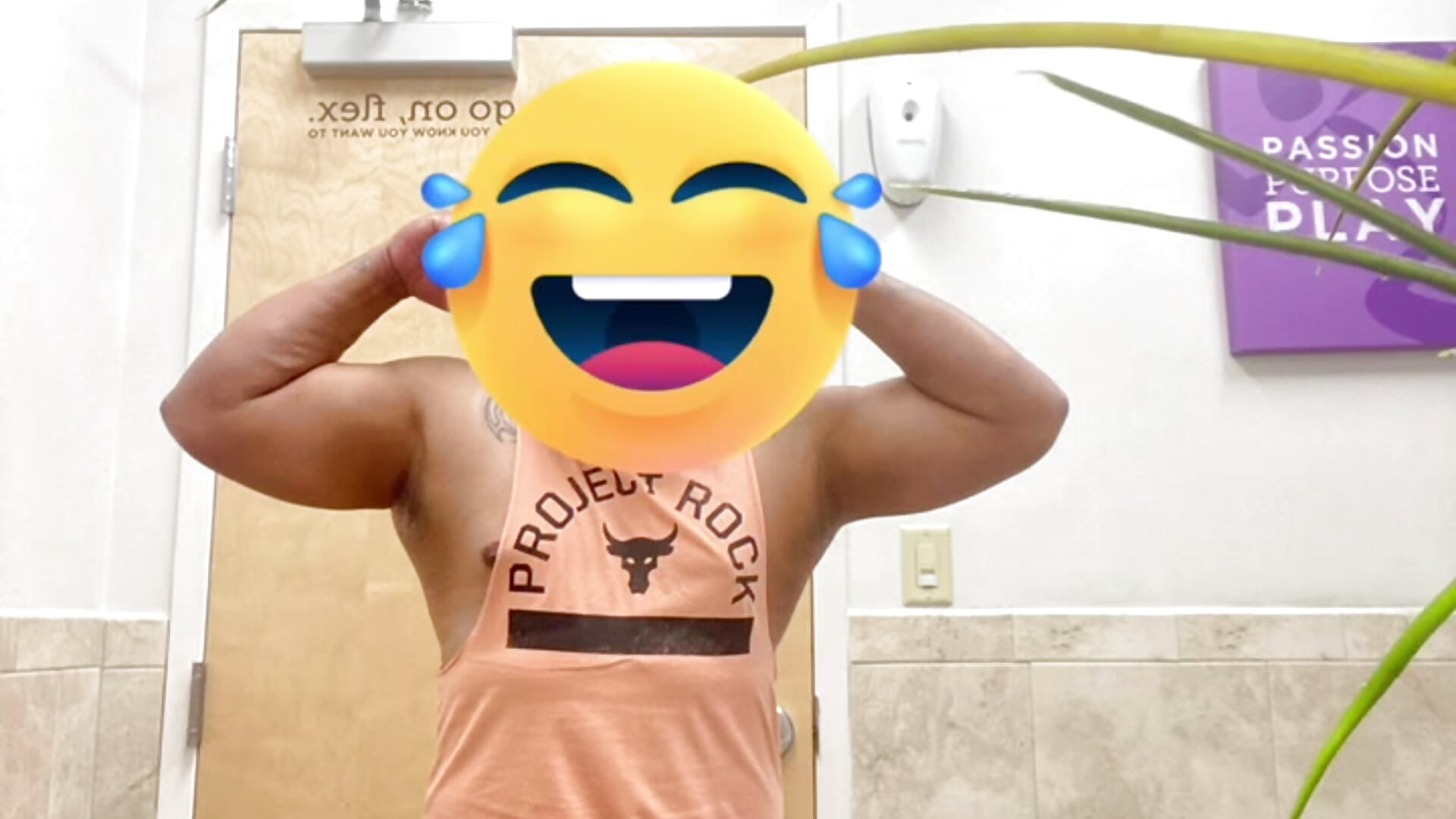 segment_video_2 - vídeo de Abelmontiel modelo de câmara