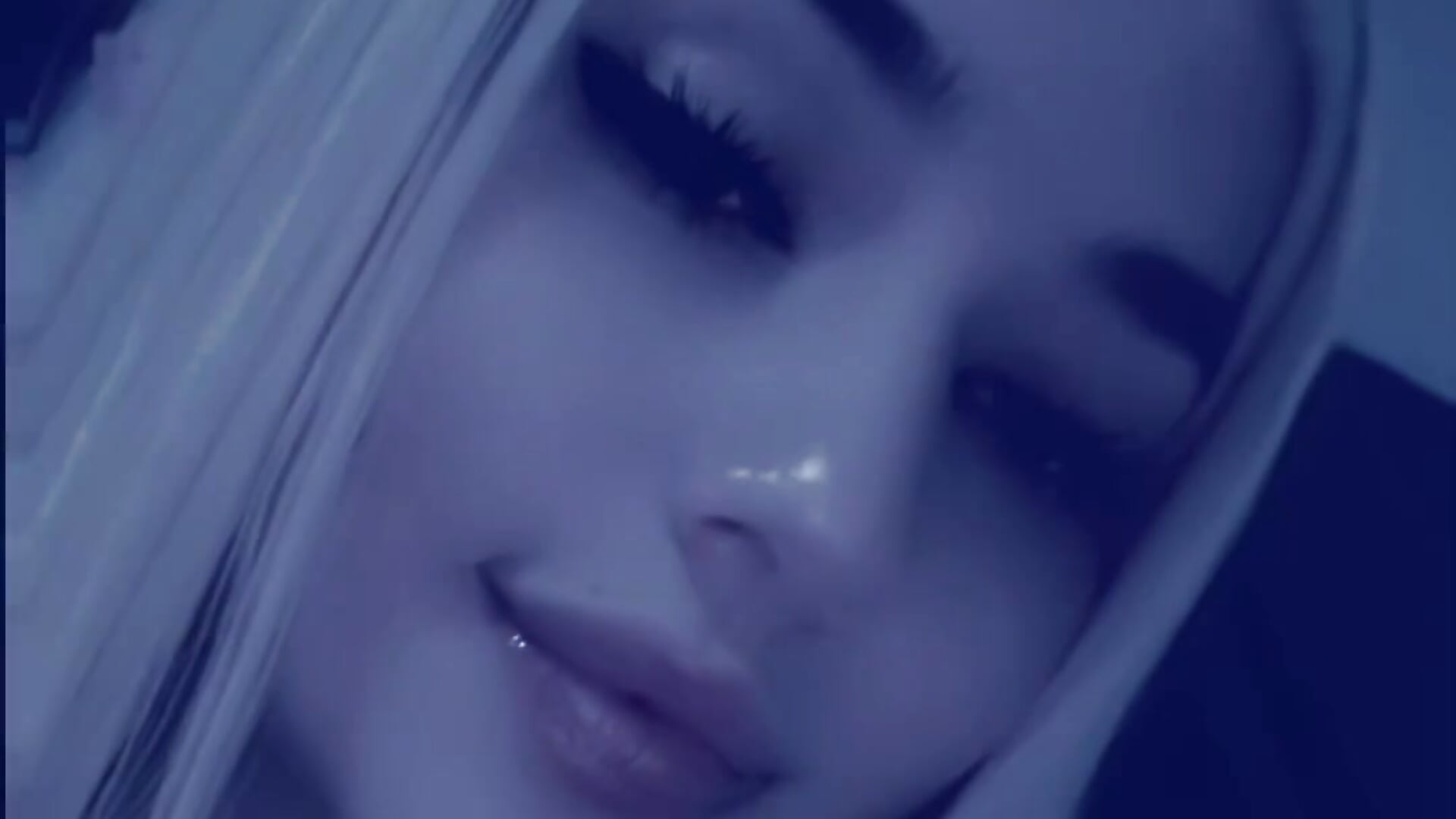 🫦 - Ella_7 adlı kamera modelinin videosu