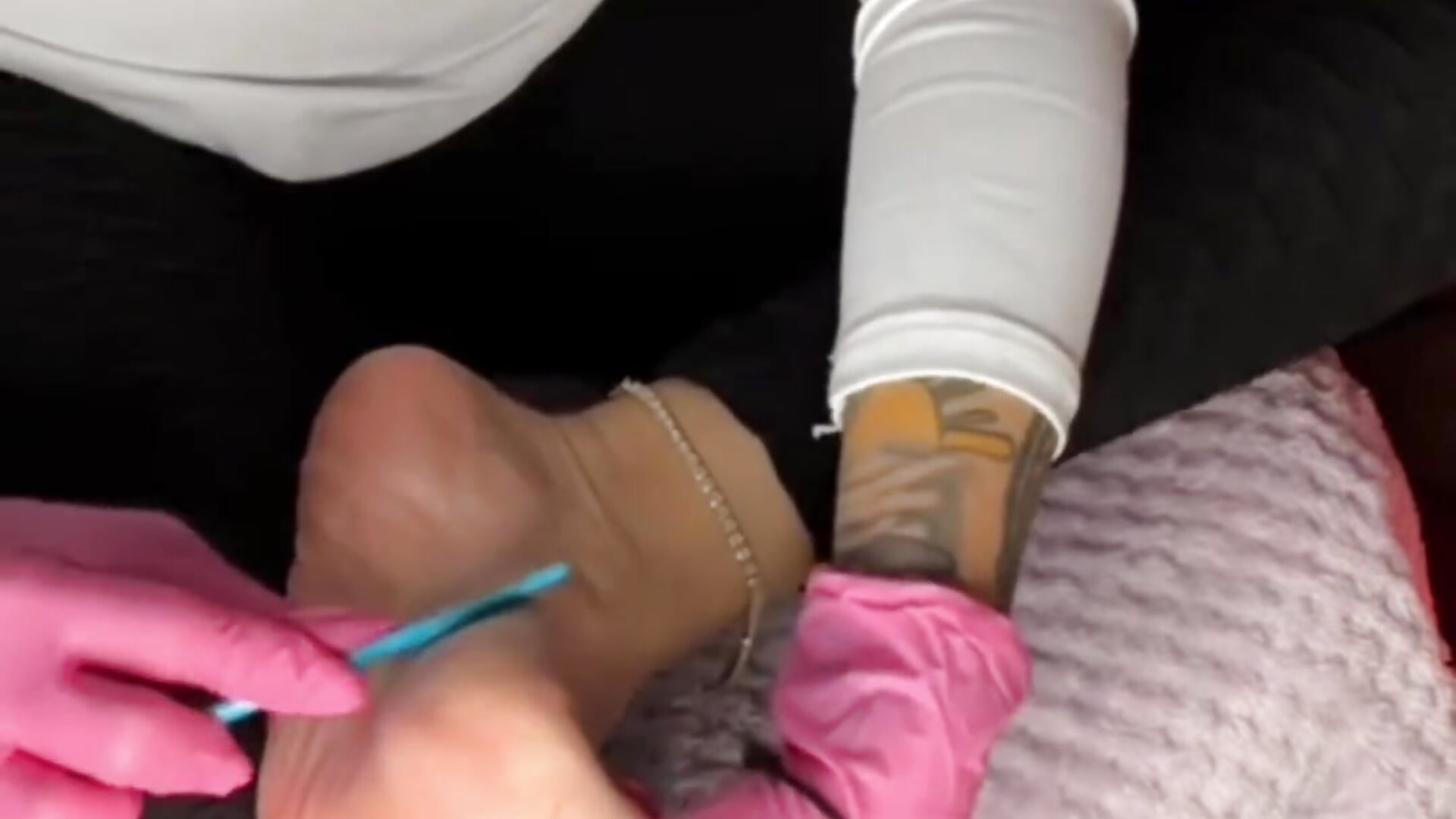 Dry Pedicure on my Feet available on IWC - video by ArielsFeet333 cam model