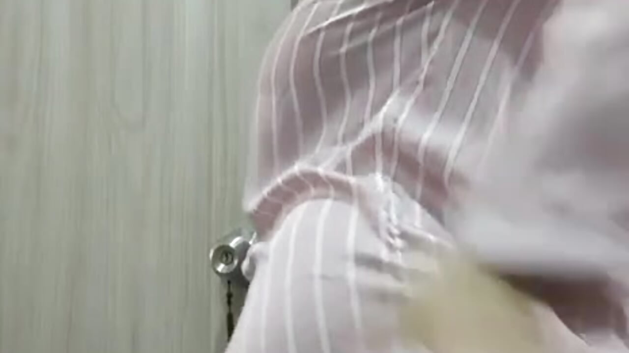 Bouncing - vidéo du modèle de showcams mahia_montenegro