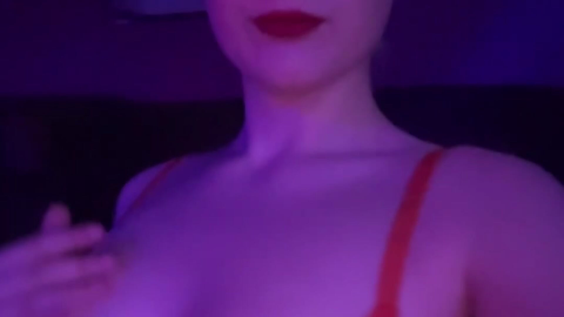 D1726D4D-1FE4-4087-AFA3-FB4D72DD00BD - Marilynxo 캠 모델의 동영상