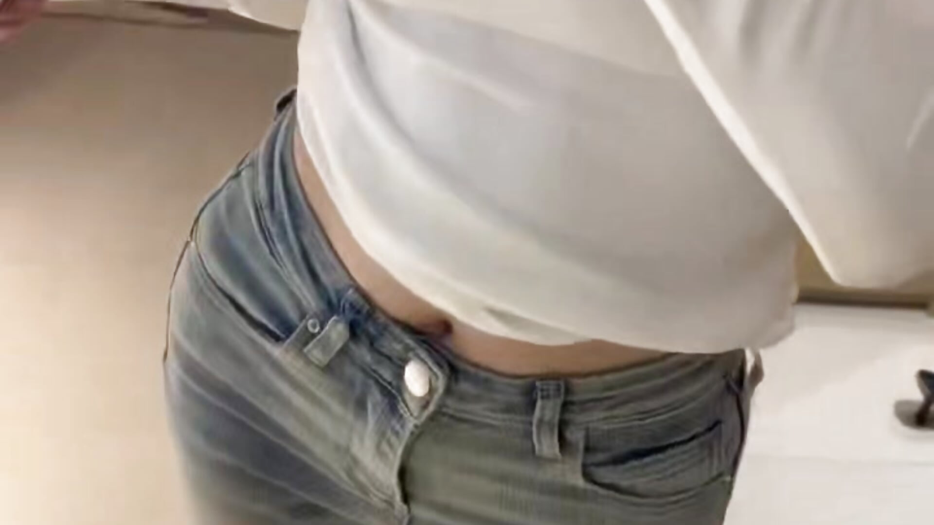 49c548858e50ff003857773c86b39029 - video oleh model kamera Uevsheep