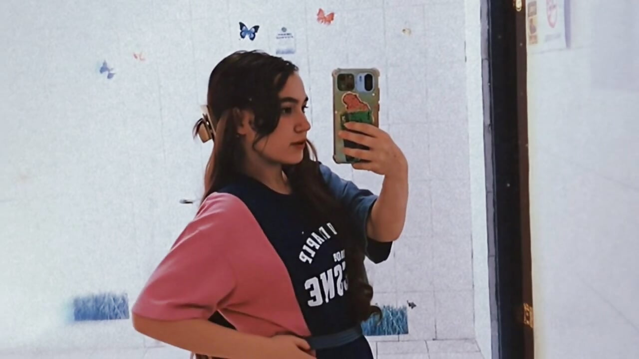 I'm in the mirror! - video by KatrinaWanderlust cam model