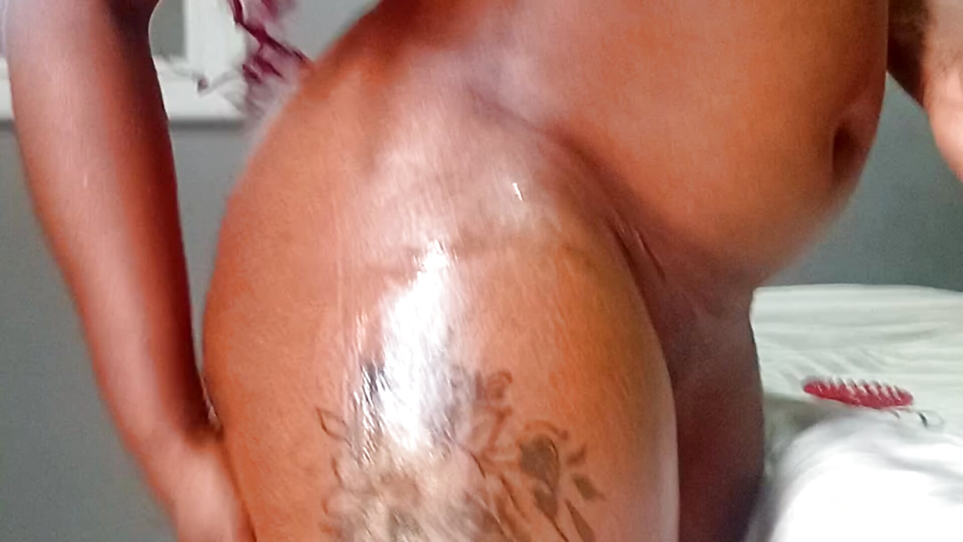 1000027615 - Vídeo de Thunderthighs26, modelo de vídeos