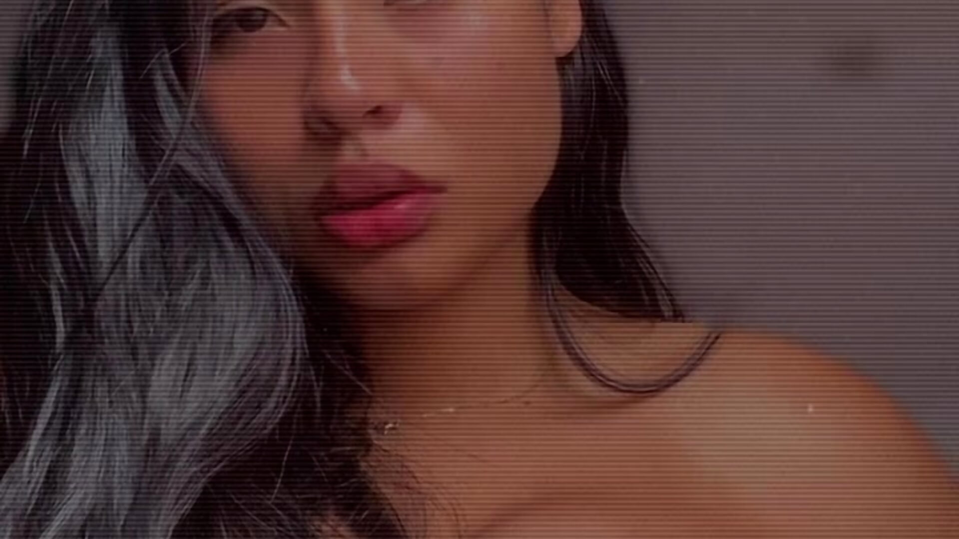 Do you want to play with my sweet and hot tits 🥵 - video by Romie_rous cam model