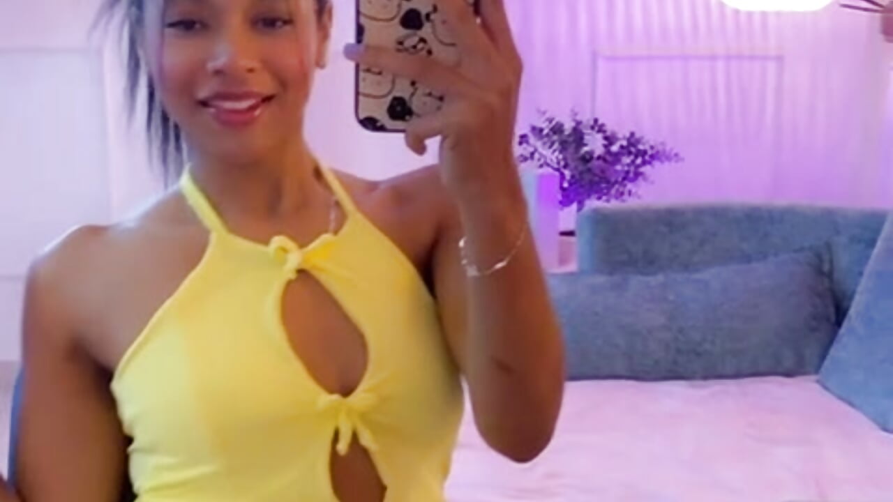 💛 - video oleh model kamera ElectraJonesX