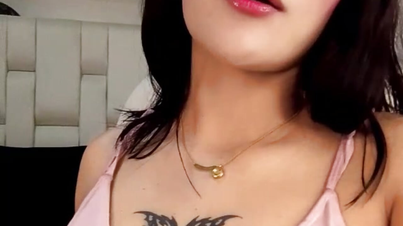 519853 - video by Thaliaa_Lopez cam model