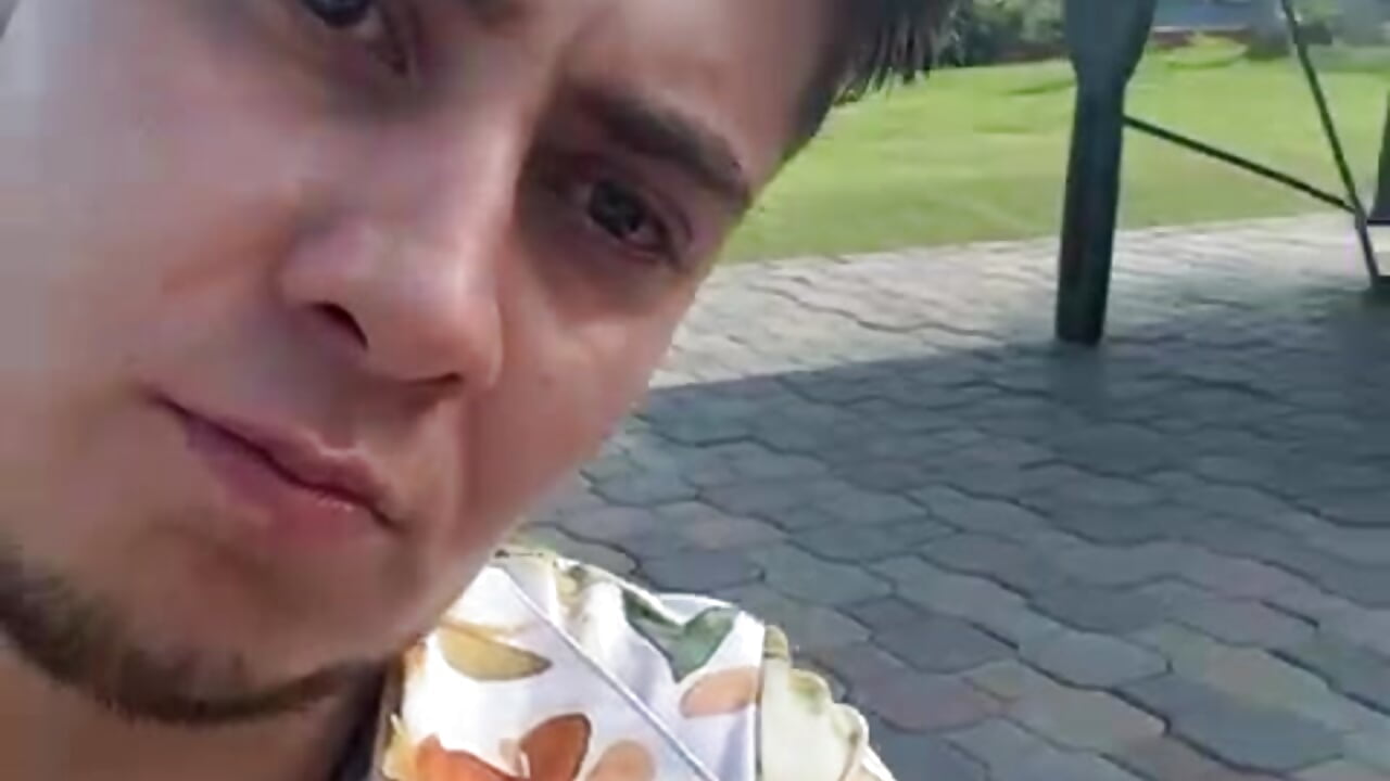 one of my trips - vidéo du modèle de showcams Mau_rivers