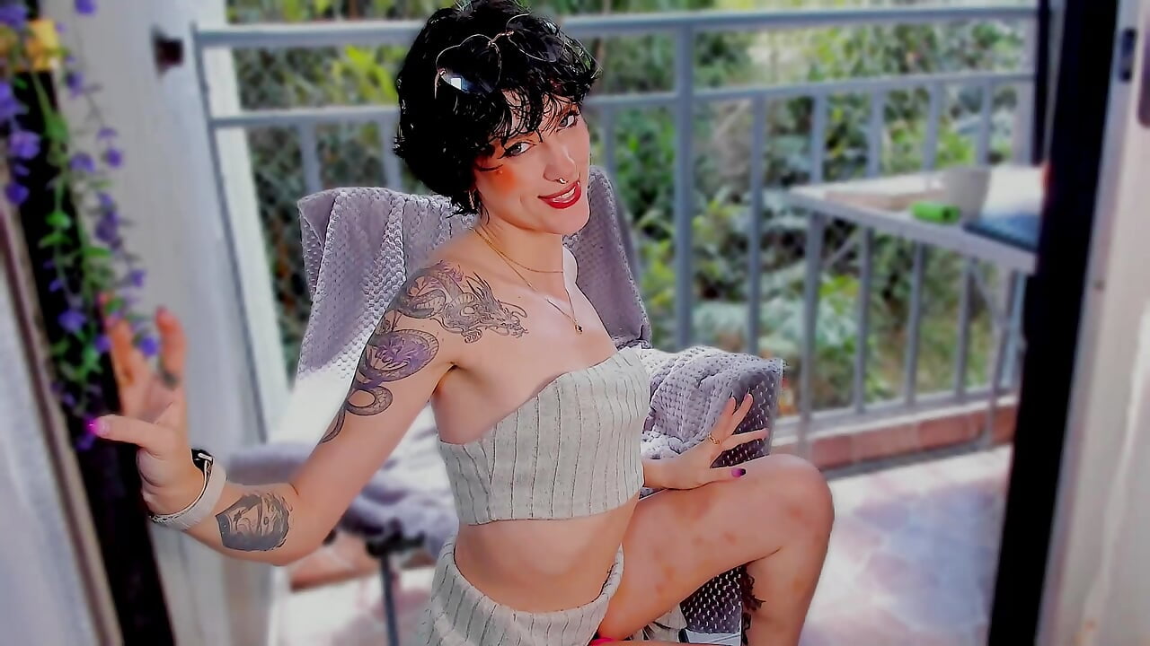 hi - video di AmeliaNaughty_ modella di cam