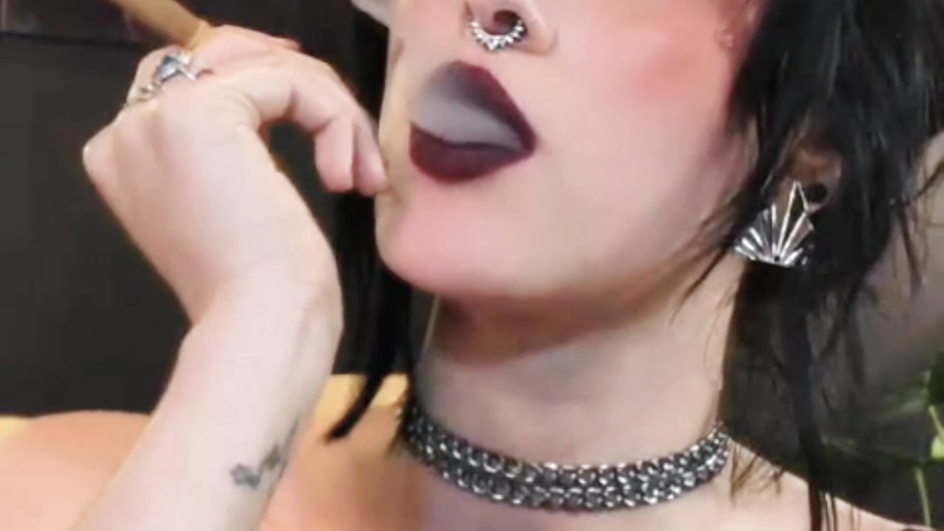 🚬💀BAD GIRL SMOKES A CIGAR✨💀🚬 - video by AmeliaNaughty_ cam model