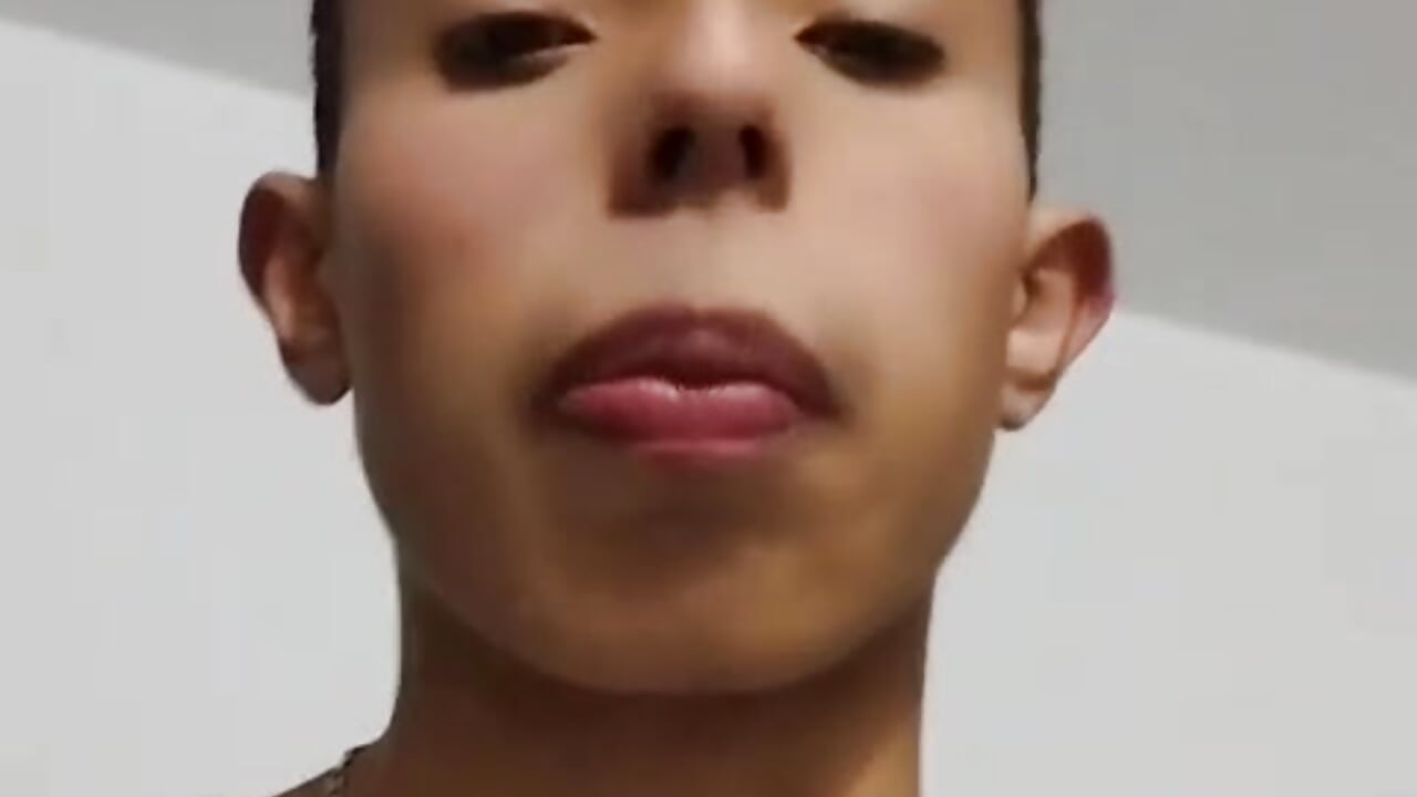 Hello! - video của người mẫu cam _camilo_ortiz