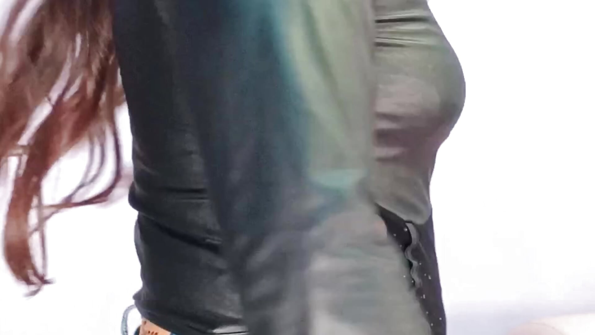 I'm Emily, nice to meet you. 🙈♥️ - فيديو من Emilyc_Rose موديل الكام