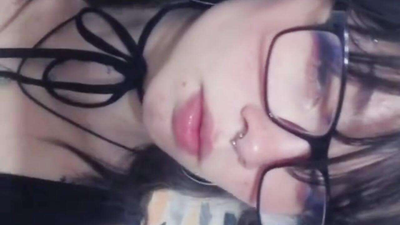 f061f46f-cbc0-4dc4-959c-6178f0cf329c - video van Exotic_Baby_ cam-model