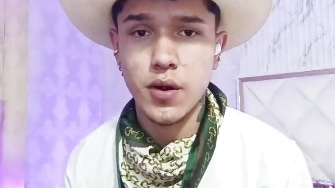 Come and sing with me 😈 – video od webkamerové modelky estefan_tay