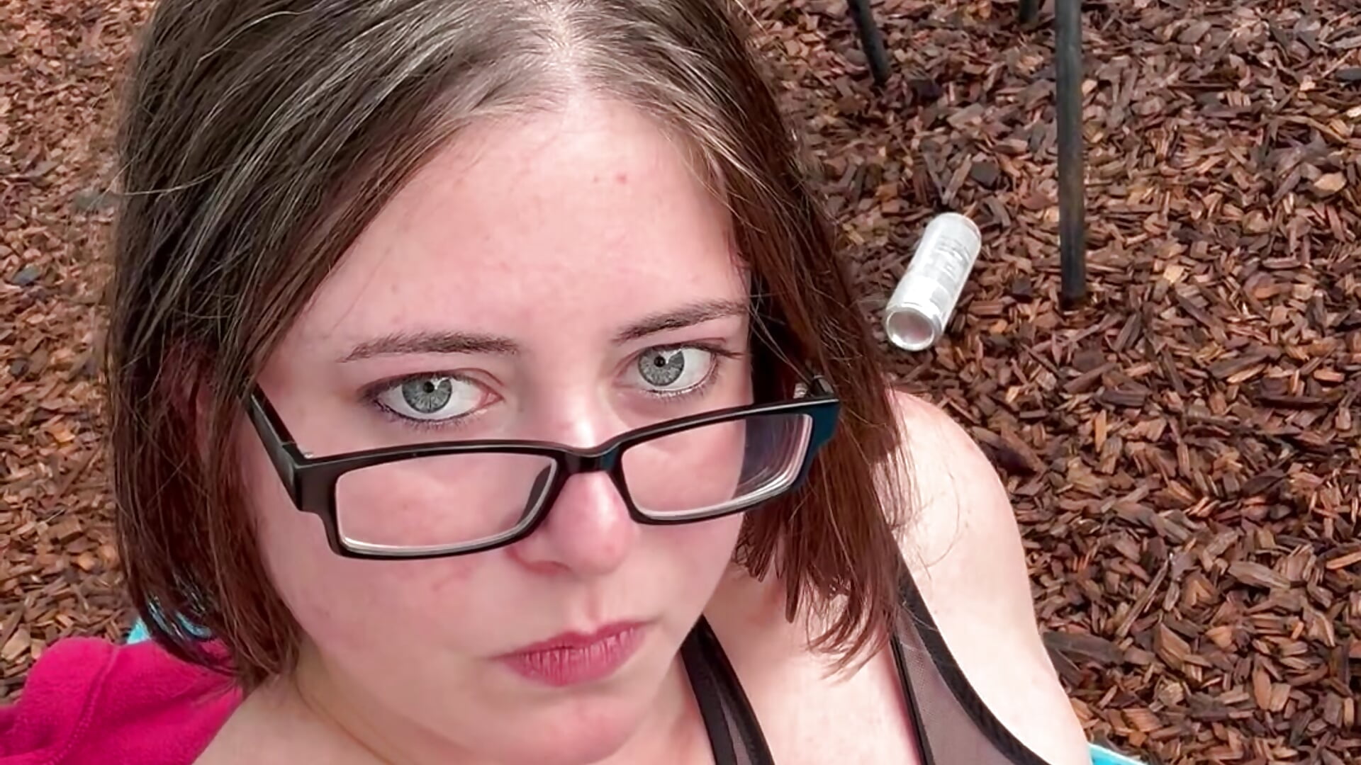 Rainy day, listening to metal - βίντεο μοντέλου Naomi_Blaire