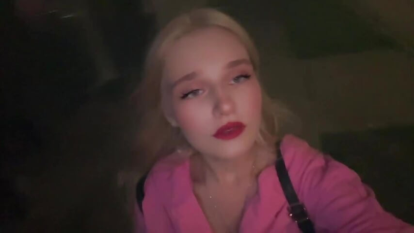 <3 - วิดีโอโดย MiaBerlateen โมเดลแคม