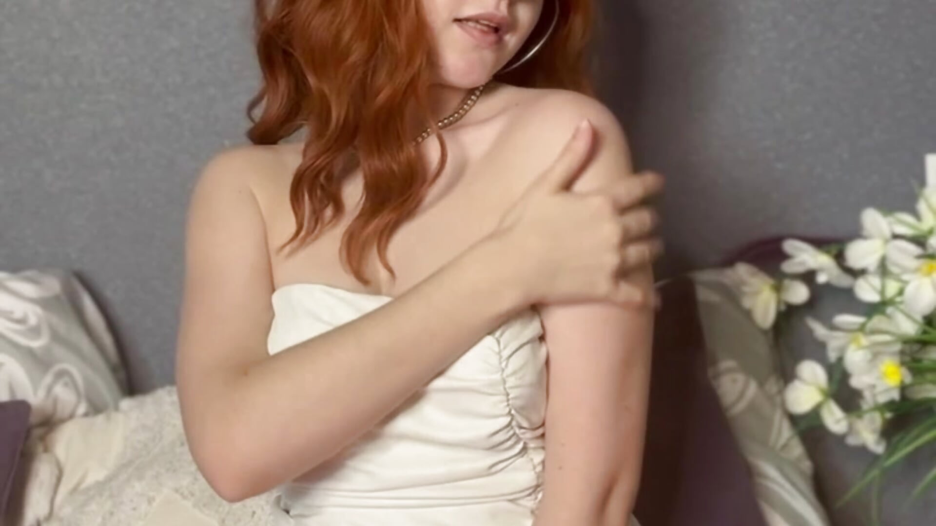 maybe you can sit on my face ? - CherryVessel主播的视频