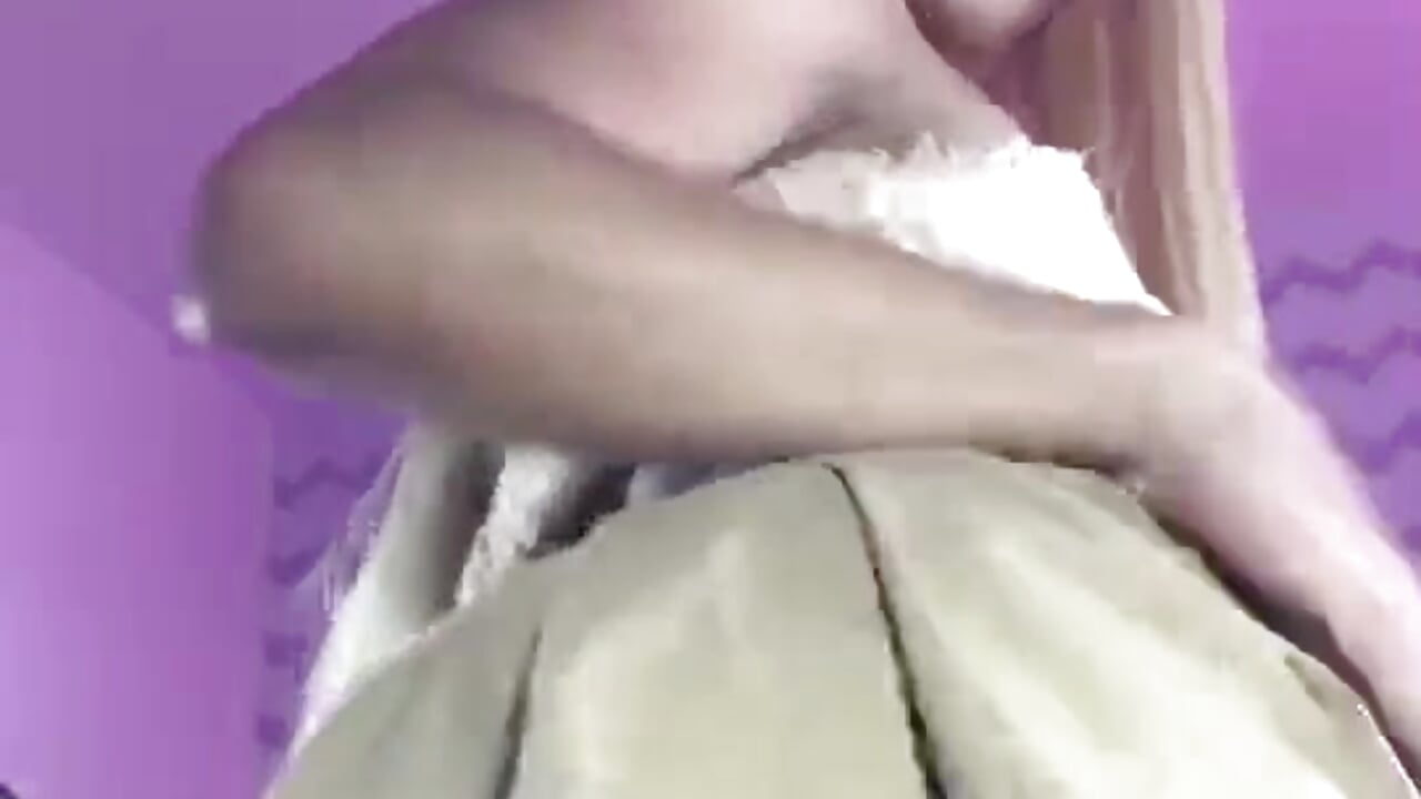 :3 – video af Gaby_Chain01 cam-model