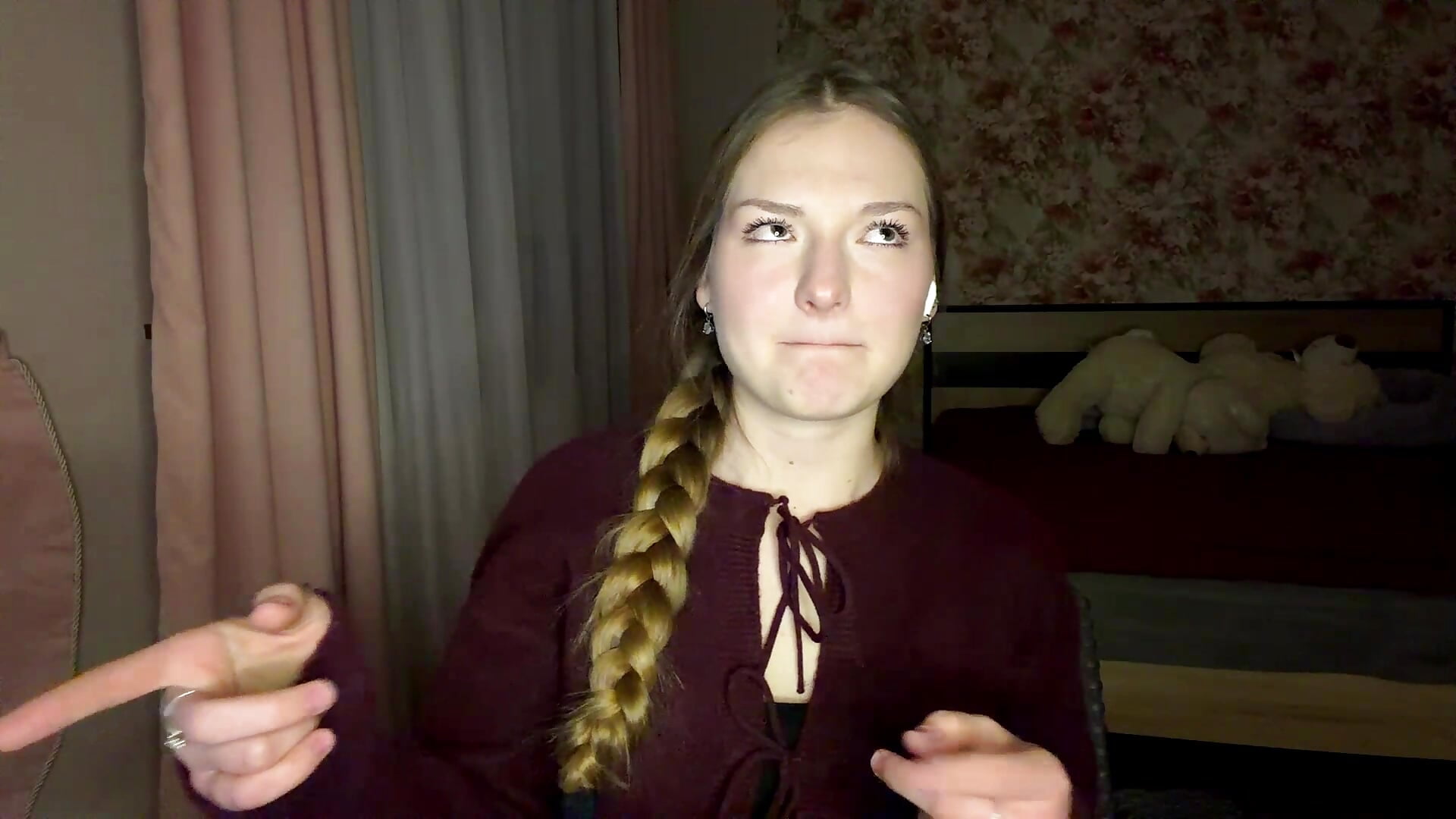 just vibing - video oleh model kamera Milayouknow