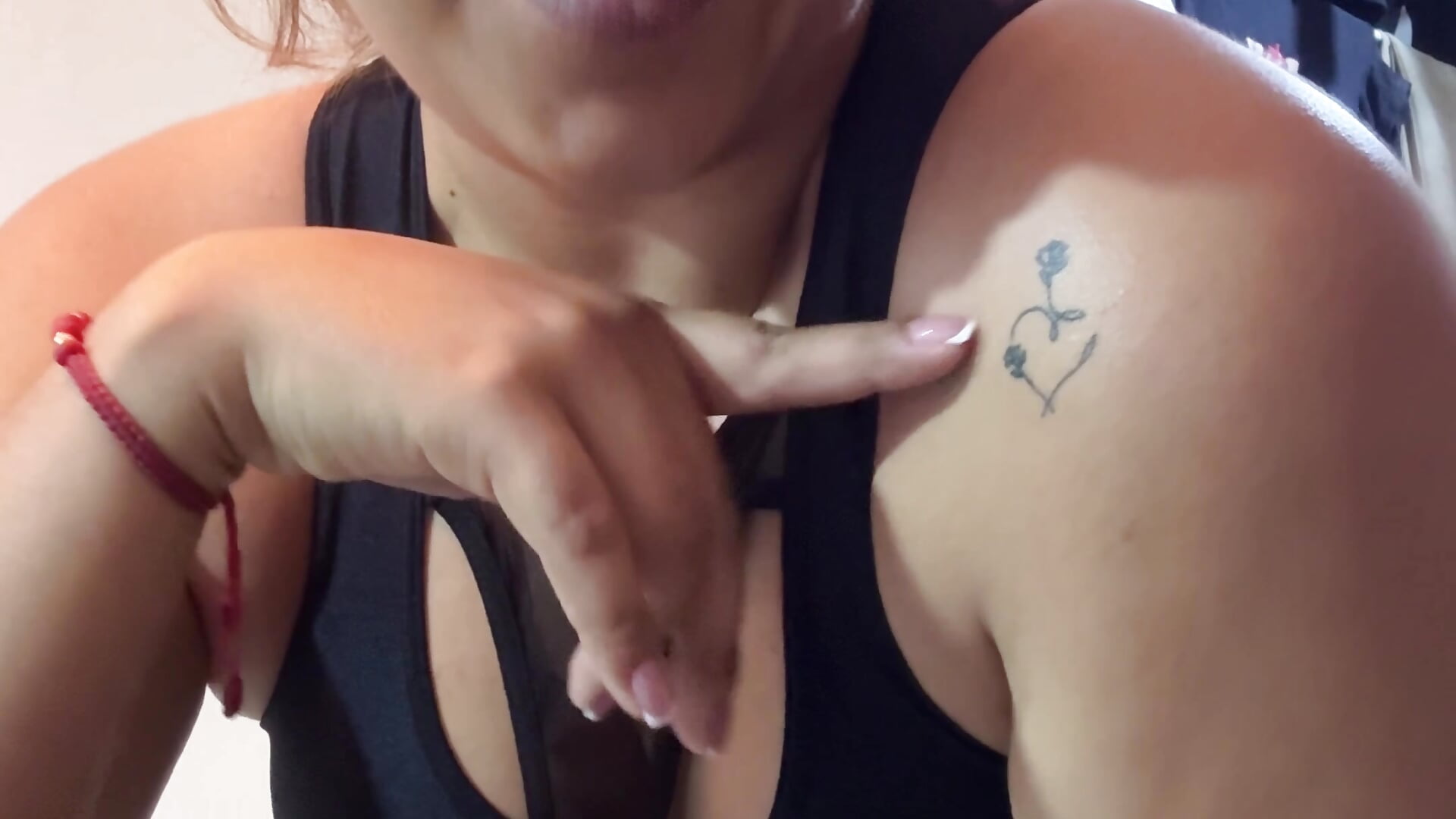 Look at my tattoos - วิดีโอโดย olivia_velvett โมเดลแคม